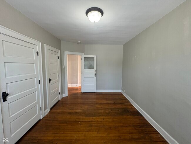 Building Photo - 4842 N College Ave