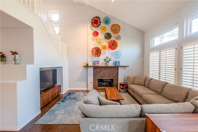 Building Photo - 14 Rowan Dr