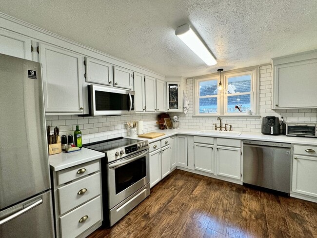 Building Photo - 3-Bedroom Ranch Ready On 12-01-25! 1/2 Acr...