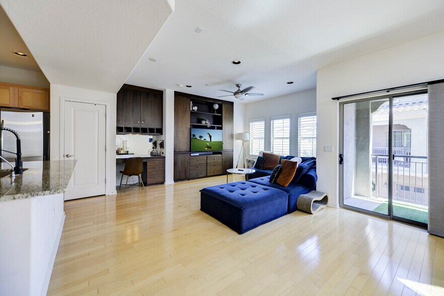 2nd Level - Living - 3935 E Rough Rider Rd