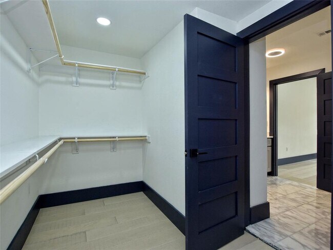 Building Photo - 11800 Tedford St