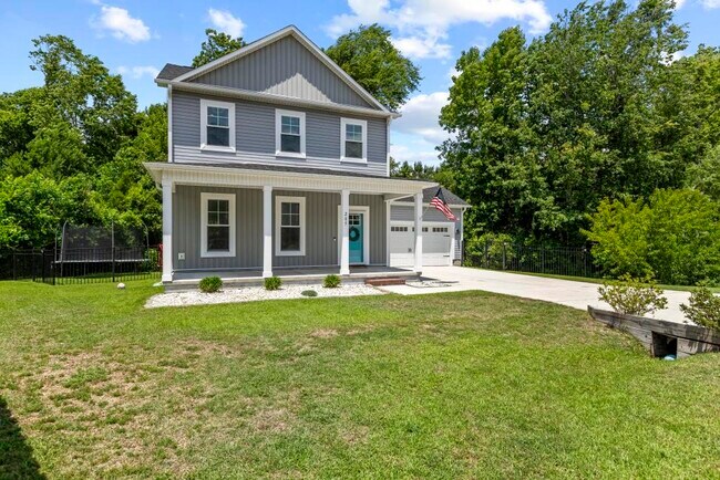 Building Photo - 205 Bangor Ct