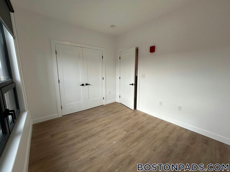 Building Photo - 199 Gardner St