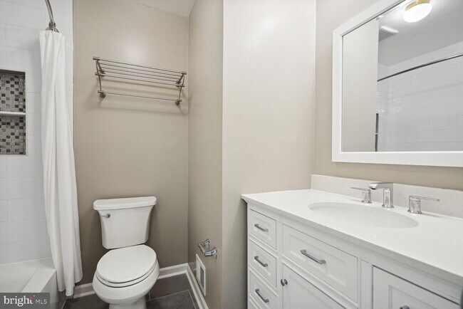 Building Photo - 3162 Borge St