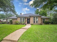 Building Photo - 7315 Debbe Dr