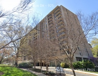 Building Photo - 4600 S Four Mile Run Dr