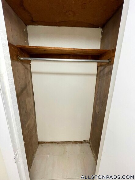 Building Photo - 19 Brighton Ave