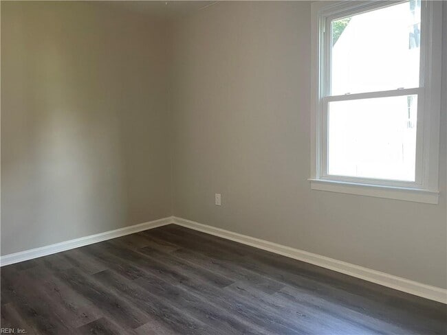 Building Photo - 7120 Clarion Ln