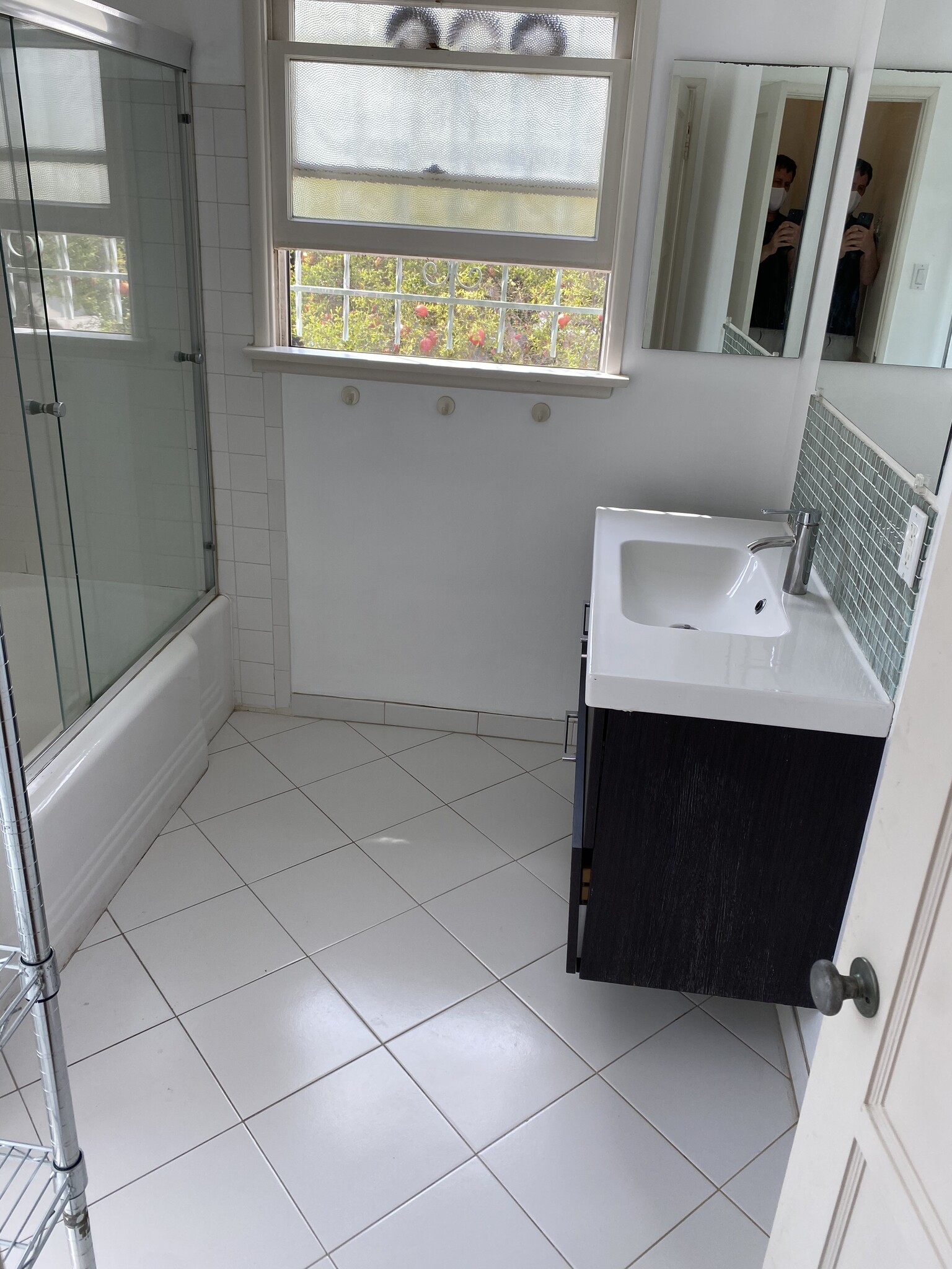 Building Photo - 3315 Caroline Ave