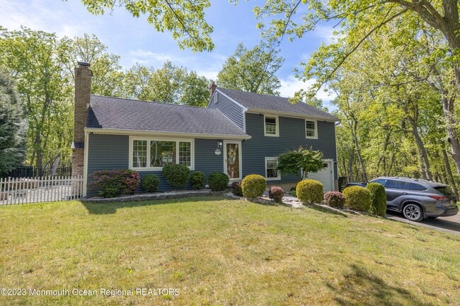 Primary Photo - 38 Claridge Dr