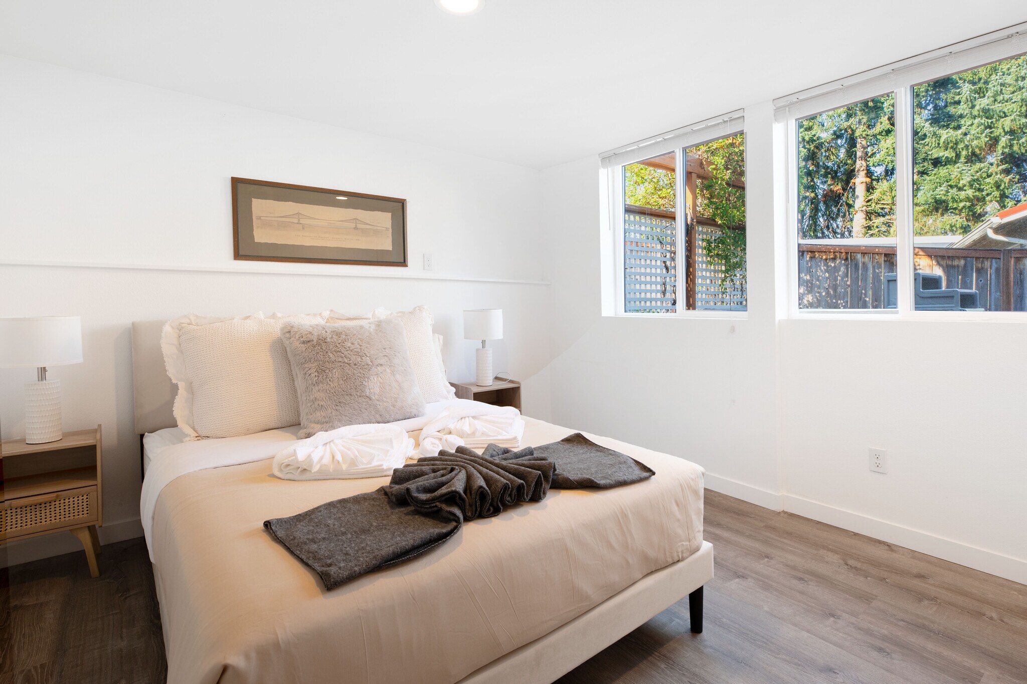 Building Photo - 16654 SE 26th Pl