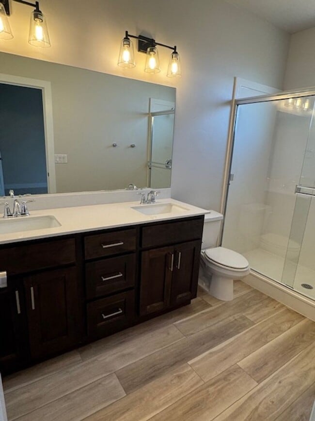 Building Photo - Woodland Estates Townhome