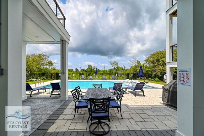 Building Photo - OFF-SEASON MONTHLY RENTAL - IT'S A BIG DILL!!