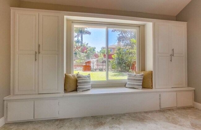 Building Photo - Stunning 4 Bed, 3 Bath Home on Cul-de-Sac in Scripps Ranch - No Pet Allowed