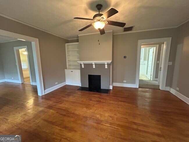 Building Photo - 111 Magnolia Dr