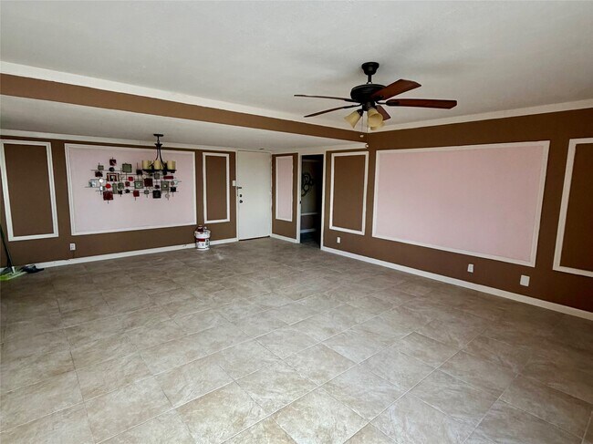 Building Photo - 7520 Hornwood Dr