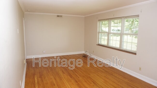 Building Photo - 529 Bardon Rd NW