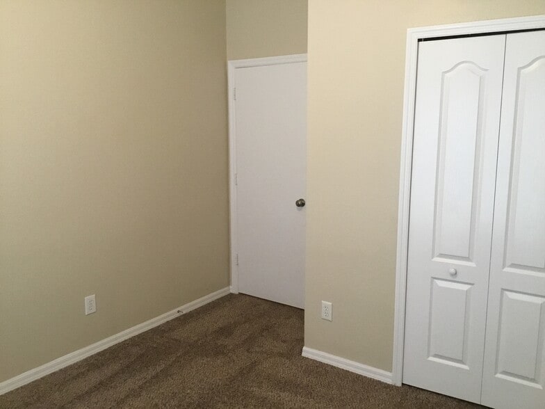 Building Photo - 10625 Cami Ct