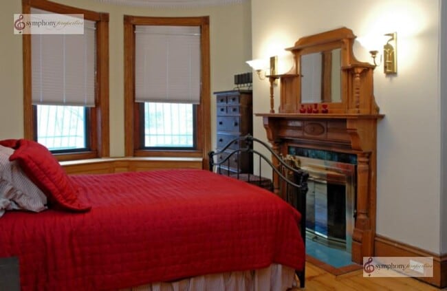 Building Photo - 9 Symphony Rd