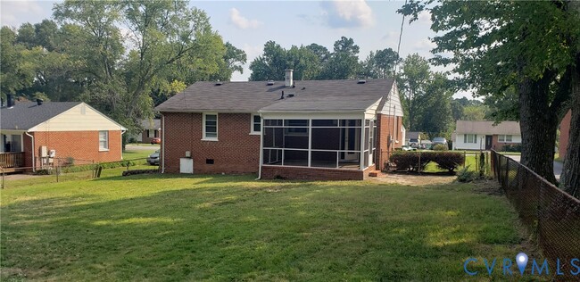 Building Photo - 2318 Leah Rd