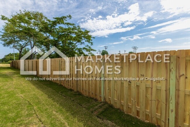 Building Photo - 4129 Hudson Ct SW