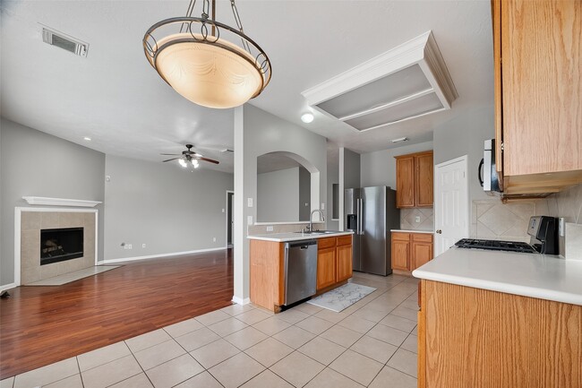 Building Photo - 2914 Laurel Brook Ln