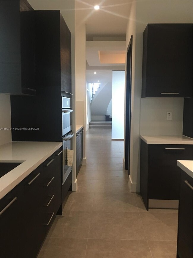 Building Photo - 8258 NW 33rd Terrace