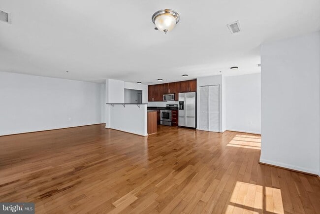 Building Photo - 2702 Lighthouse Point E