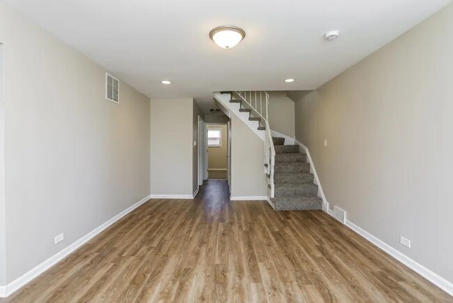 Building Photo - 1545 23rd Ave
