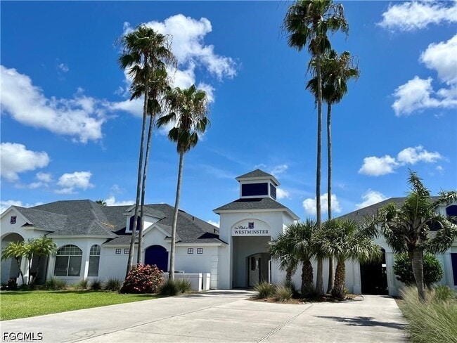 Building Photo - 2323 Bainmar Dr