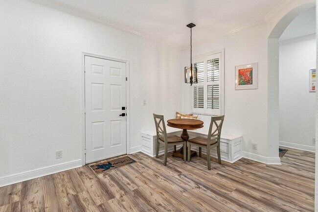 Building Photo - 4890 Bonsai Cir