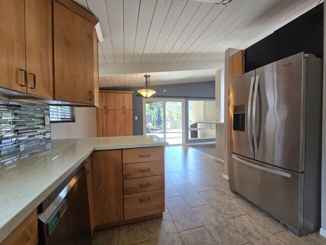 Building Photo - 5539 Baja Dr