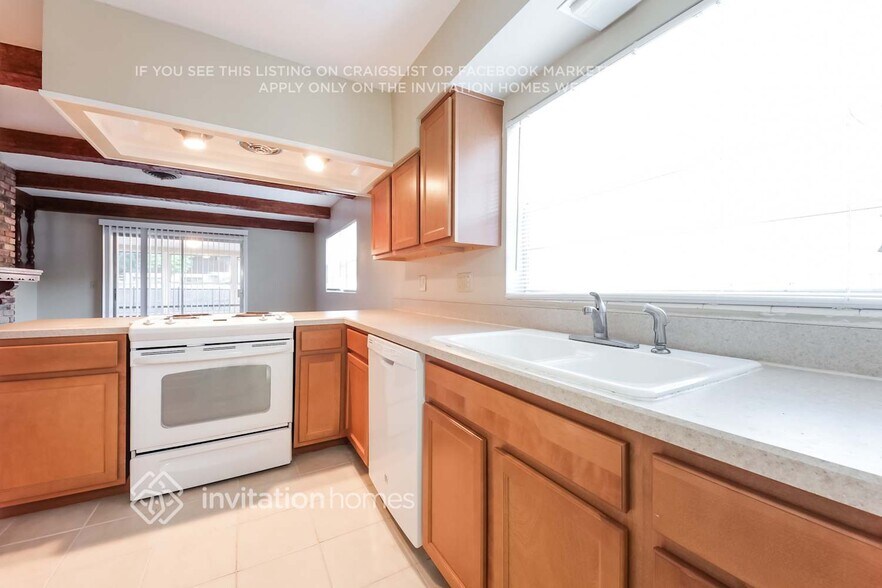Building Photo - 3733 St Moritz St