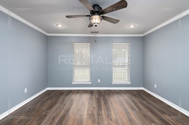 Building Photo - Creole Style 3 Bed 2.5 Bath Home on Oversized Lot