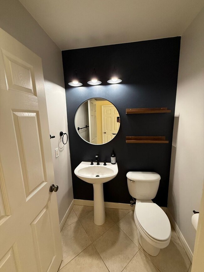 Building Photo - Luxury 5 Bedroom, 4.5 Bath Home in Otay Ra...