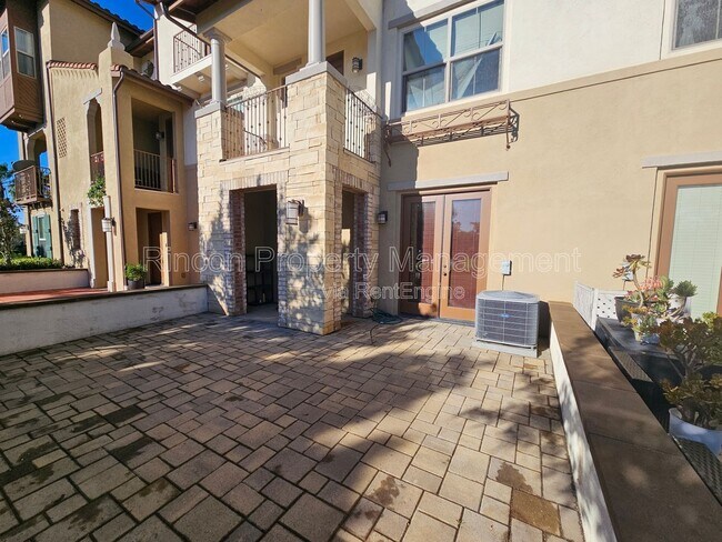 Building Photo - 209 Westpark Ct