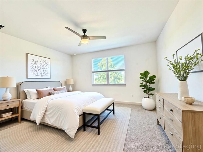 Building Photo - 2000 Daleside Ln