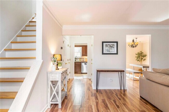 Building Photo - 2940 Lexington Trace Dr