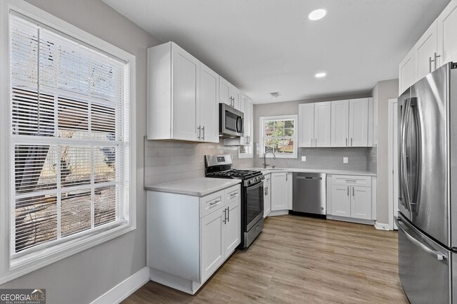 Building Photo - 5720 Crow Dr