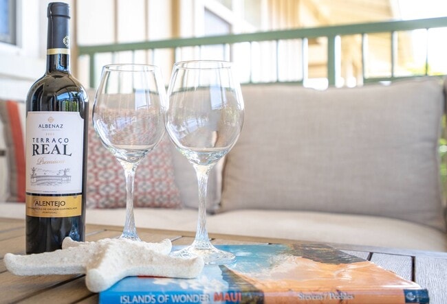 Building Photo - Beautiful Fully Furnished, 3 Bed/2 Bath Kai Ani Village Townhome