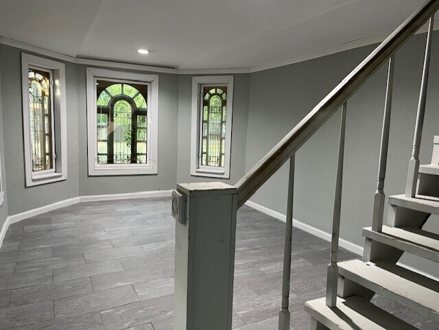 Building Photo - 1806 N Ave S