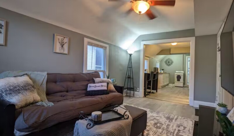 Primary Photo - 150 12th St