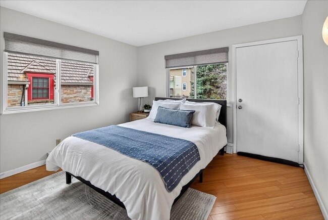 Building Photo - Urban Oasis on the Lake- Condo in Downtown Madison