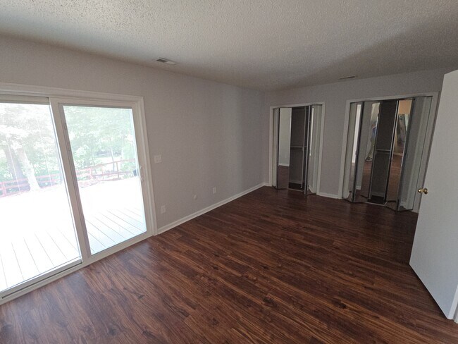 Building Photo - 5360 Chatham Hall Dr