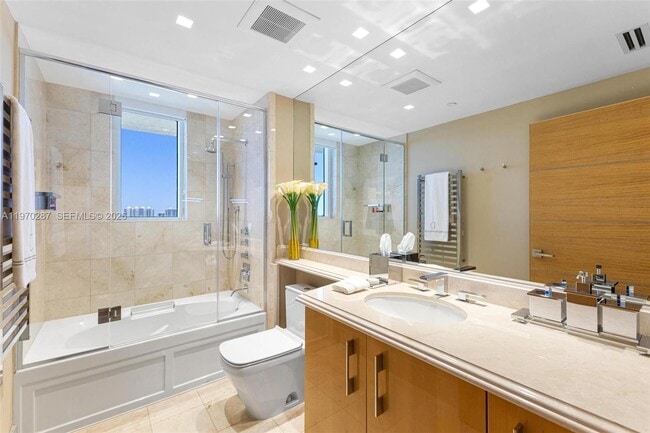 Building Photo - 17875 Collins Ave