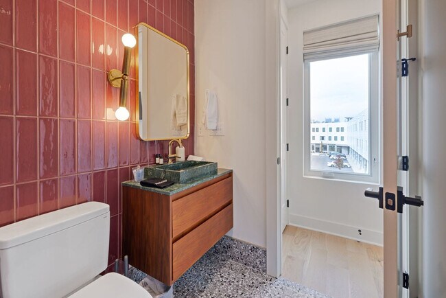 Building Photo - 1117 3rd Ave S