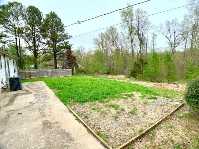 Building Photo - 2551 Farm Cir