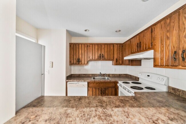 Building Photo - 1 Fairfield Ave