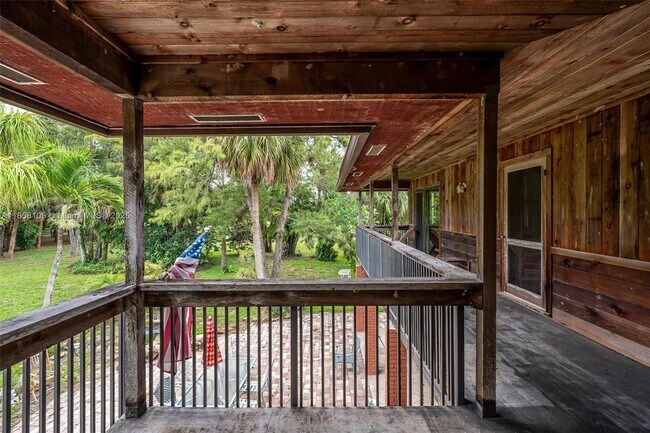 Building Photo - 576 Marshall Rd