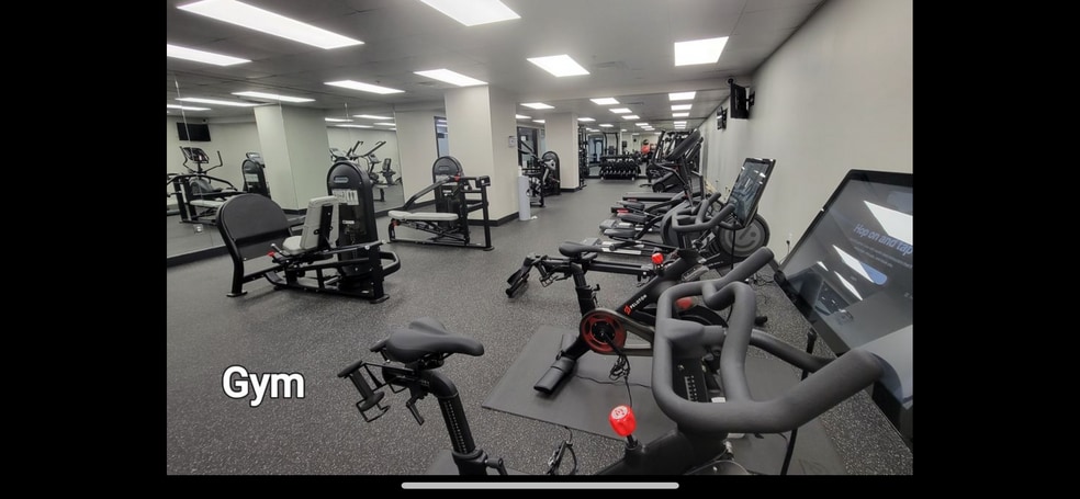 Building Photo - 620 Peachtree St NE